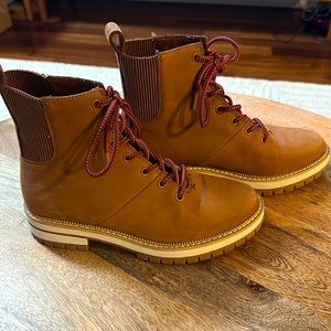 Size 7 Toms Frankie Boot. Worn only a few times.